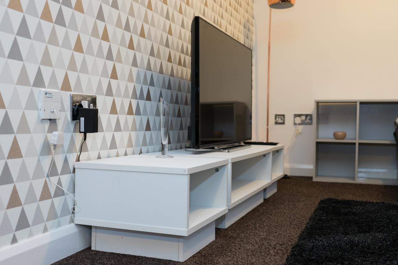 Hullidays - Theatre Side Apartment - Refurbished 2023 Kingston upon Hull Dış mekan fotoğraf
